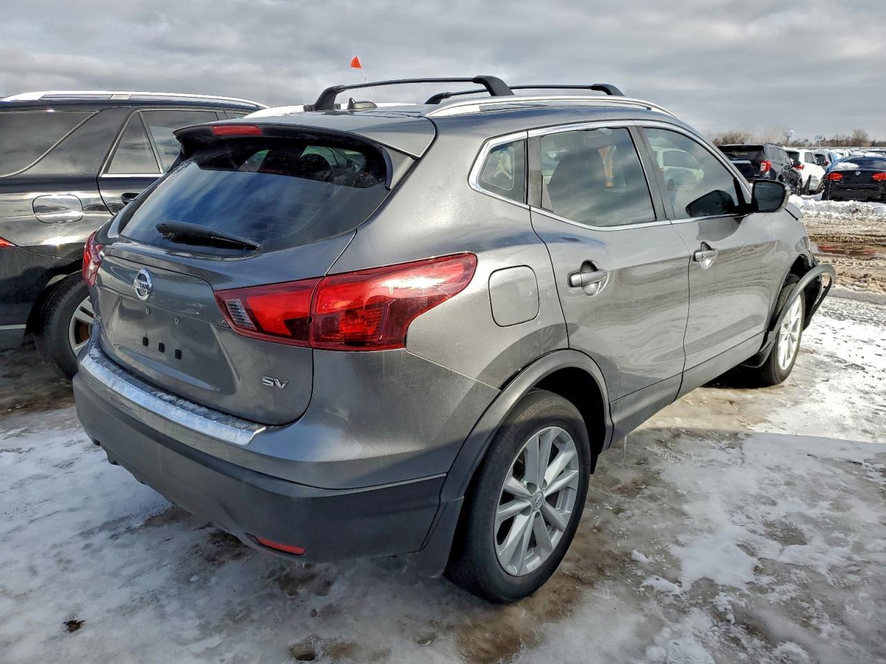 2017 Niss Rogue Sport - Фото 3