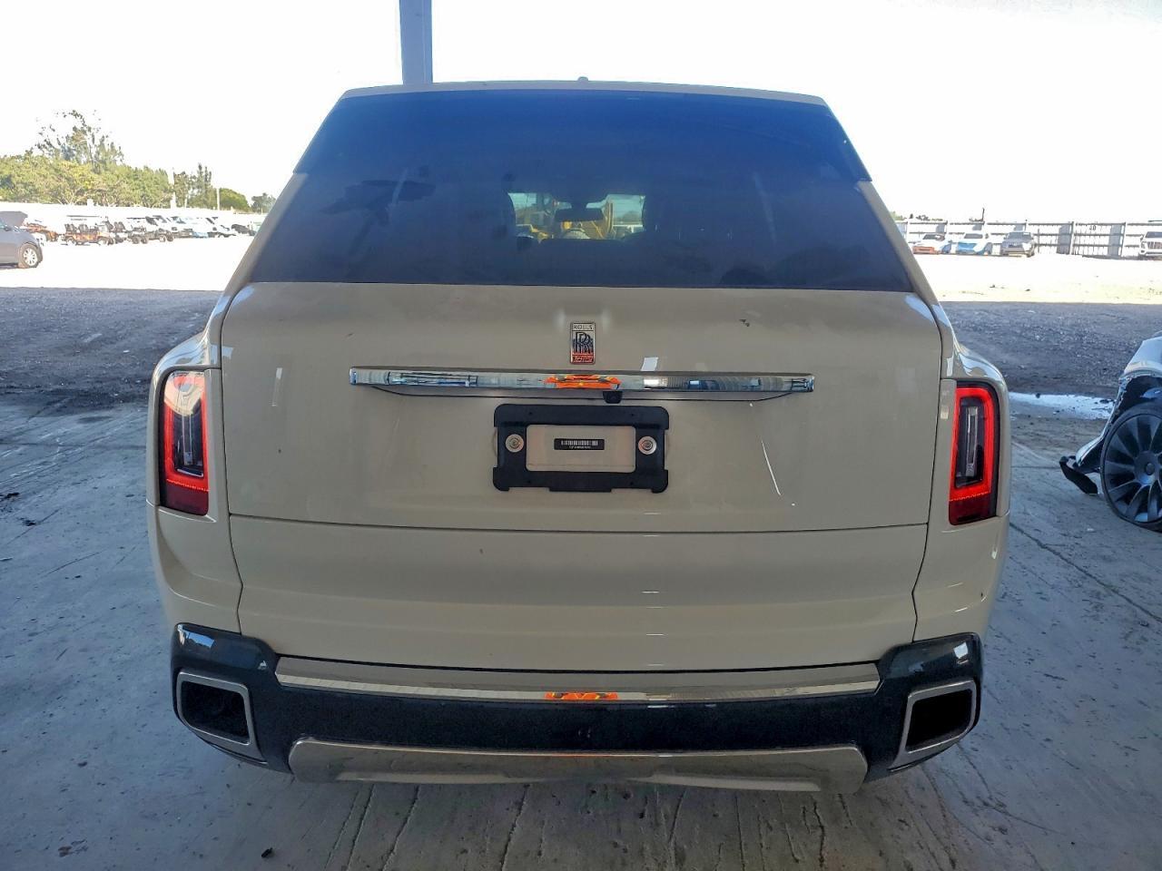 2025 Rolls-Royce Cullinan - Image 6