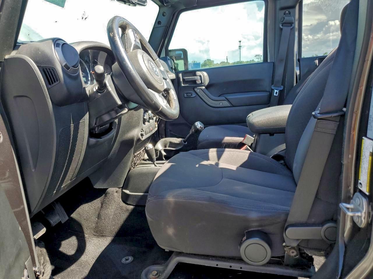 2017 Jeep Wrangler Unlimited Sport - Фото 7