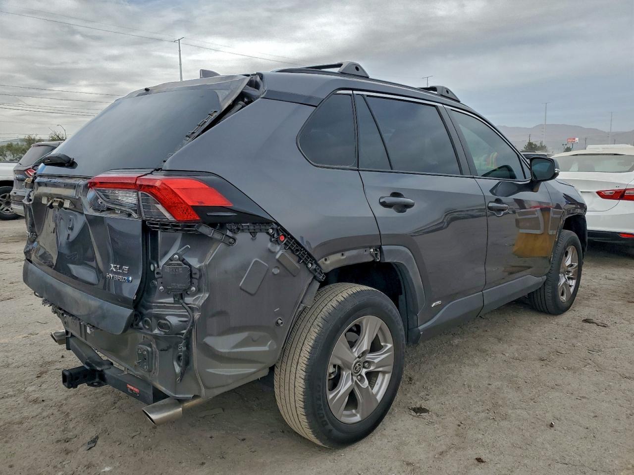 2022 Toyota Rav4 Hybrid Xle - Фото 3