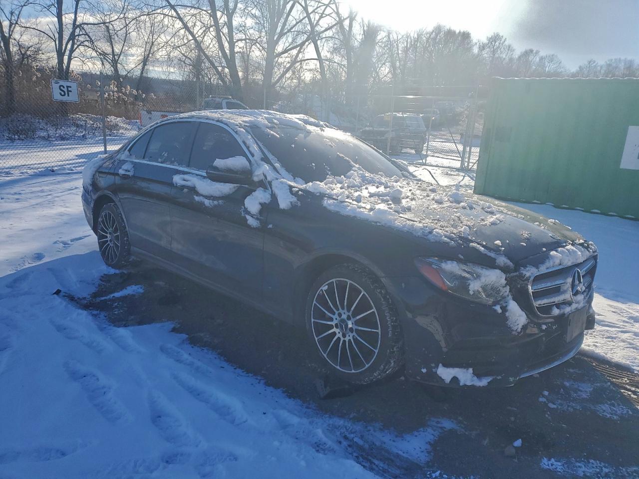 2018 Mercedes-Benz E 300 4Matic - Фото 4