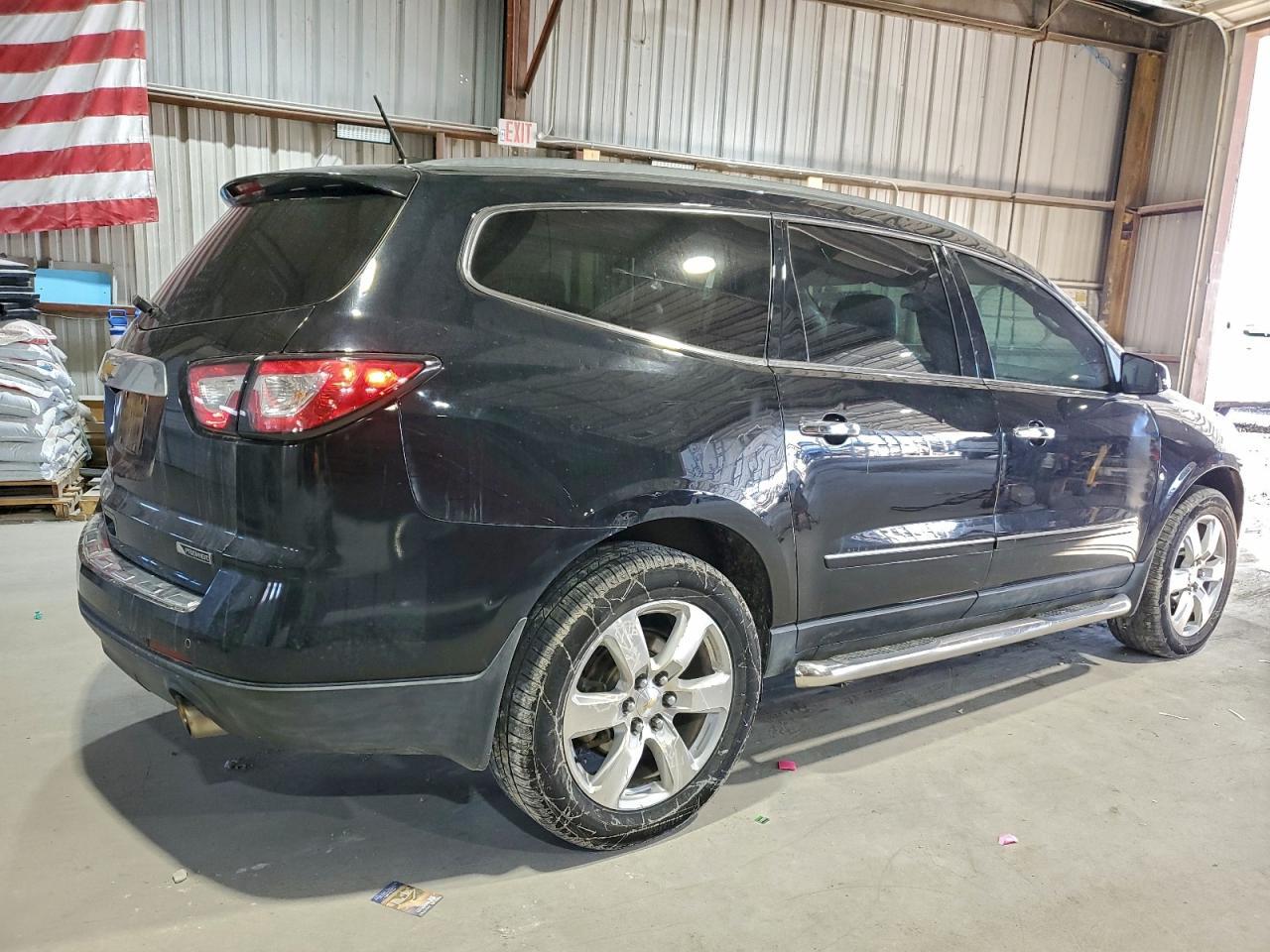 2017 Chevrolet Traverse Premier - Image 3