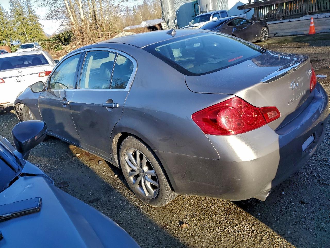 2009 Infiniti G37 - Фото 2