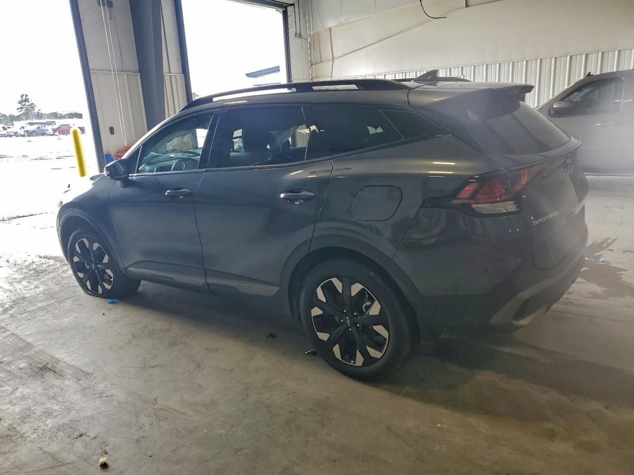 2023 Kia Sportage X Line - Image 2