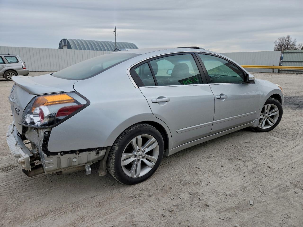 2012 Nissan Altima 3.5 Sr - Image 3