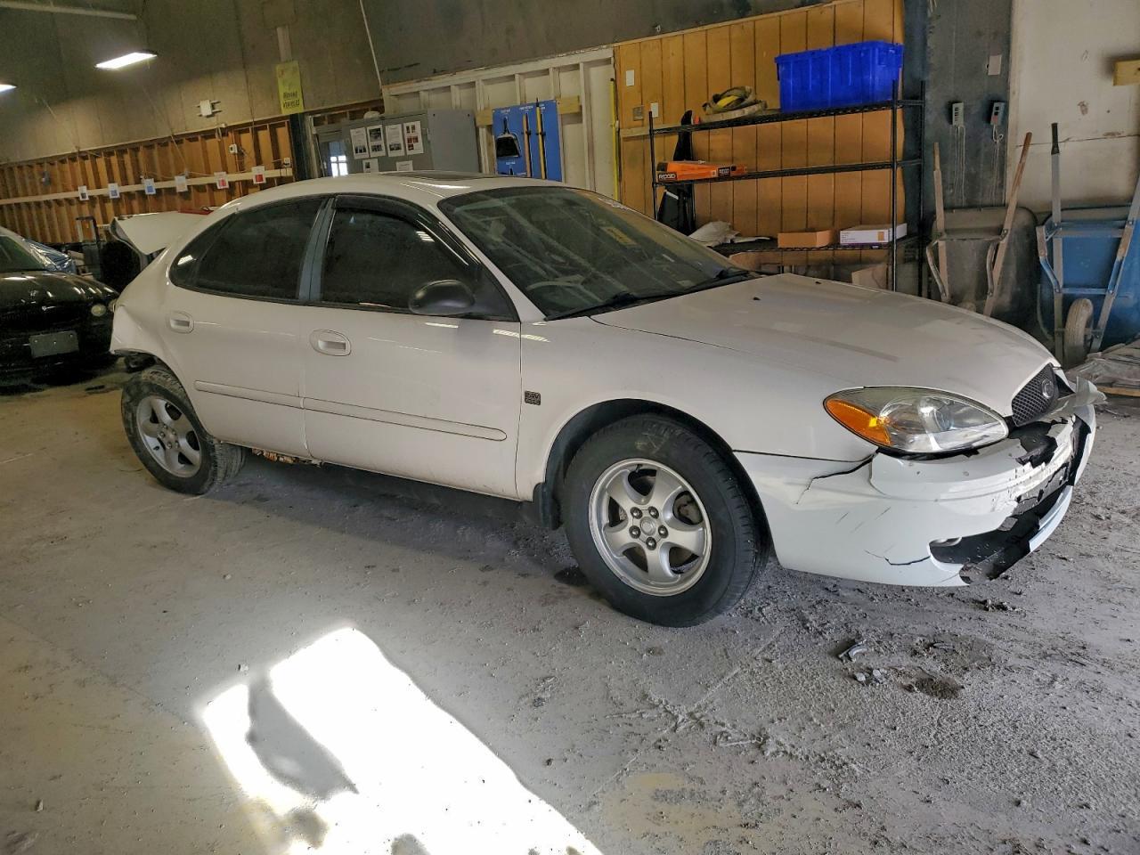 2004 Ford Taurus Ses - Фото 4