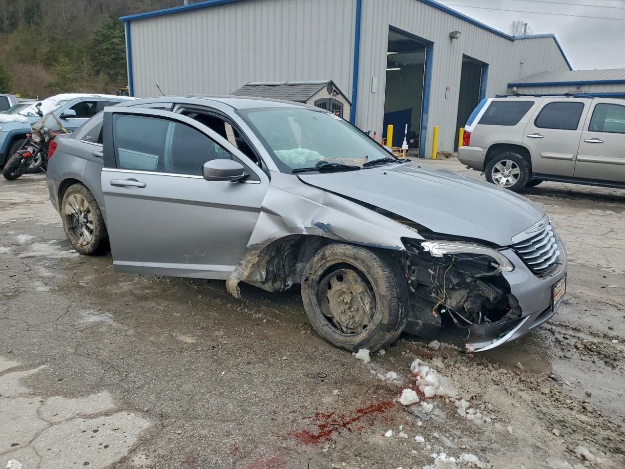 2014 Chrysler 200 Lx - Image 4