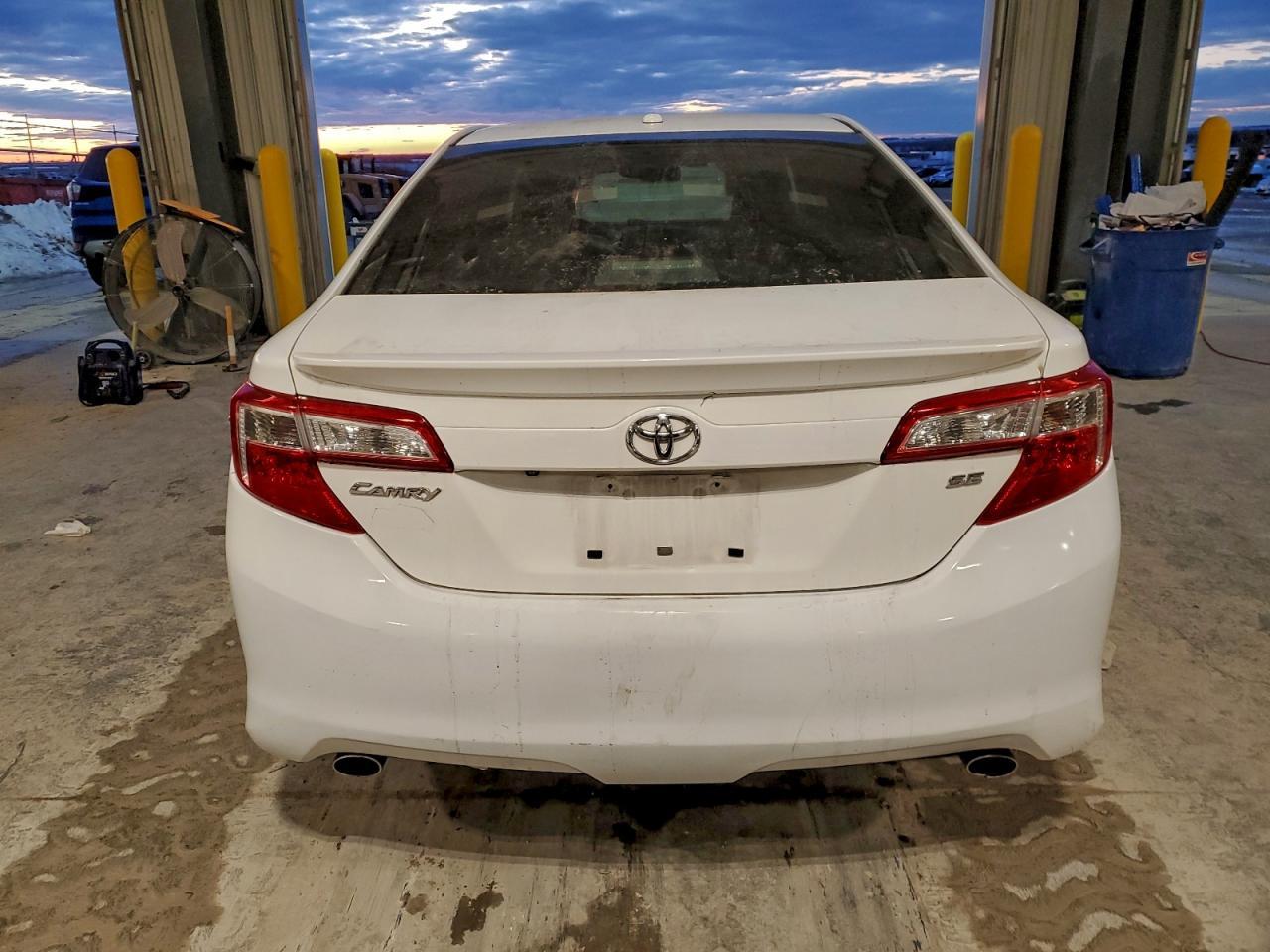 2012 Toyota Camry Se - Image 6