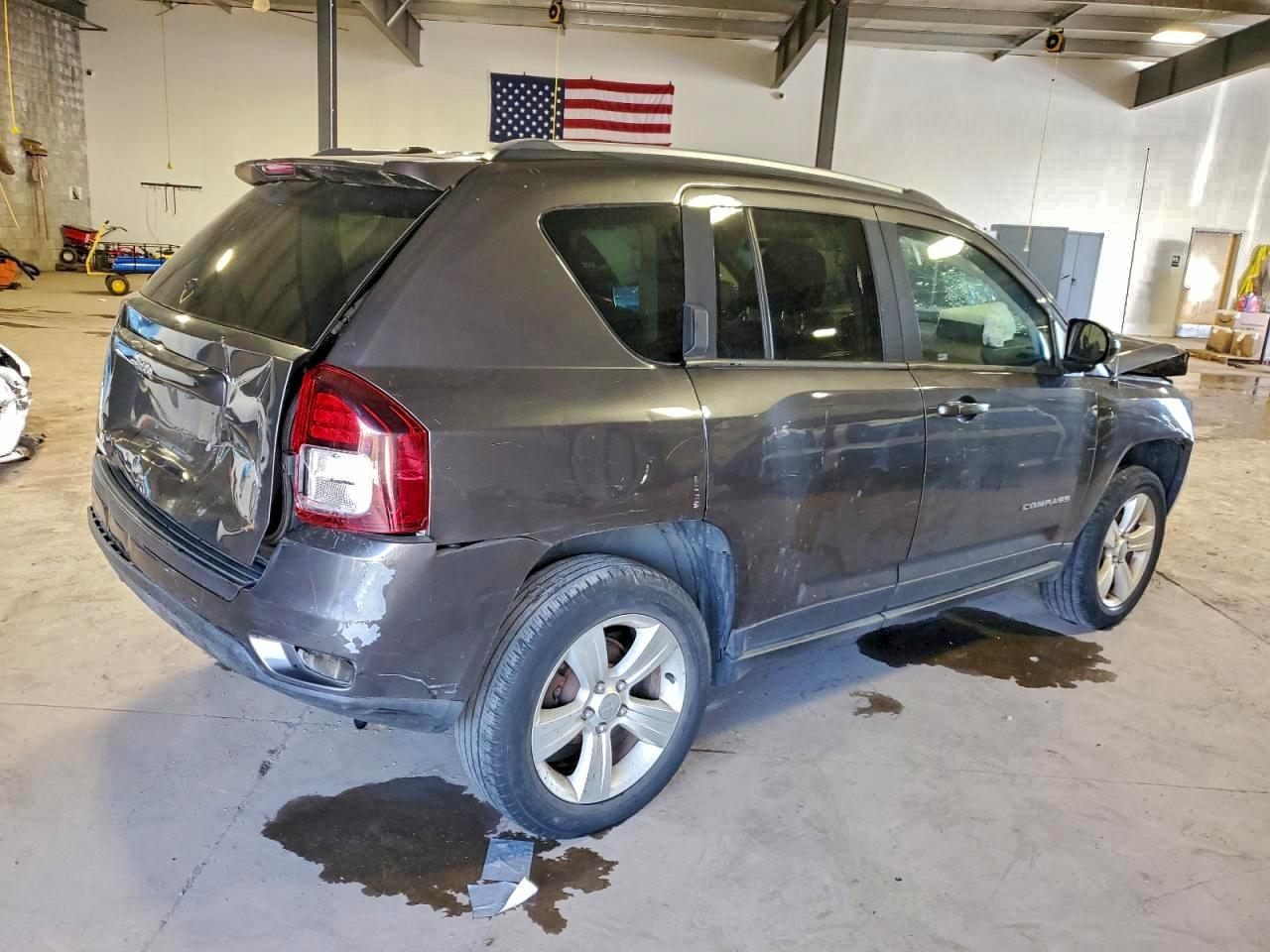 2016 Jeep Compass Latitude - Фото 3