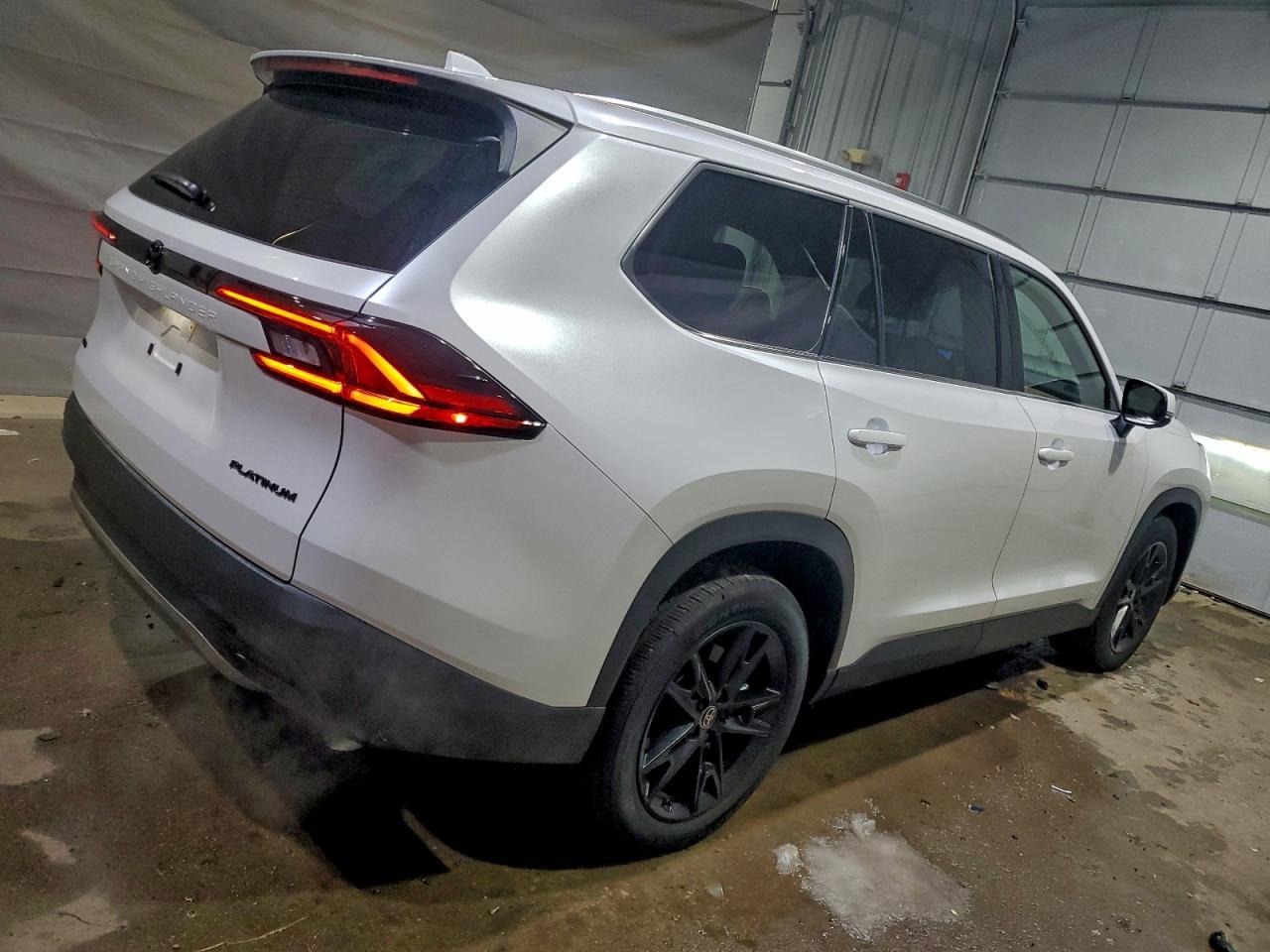 2025 Toyota Grand Highlander Platinum - Фото 3