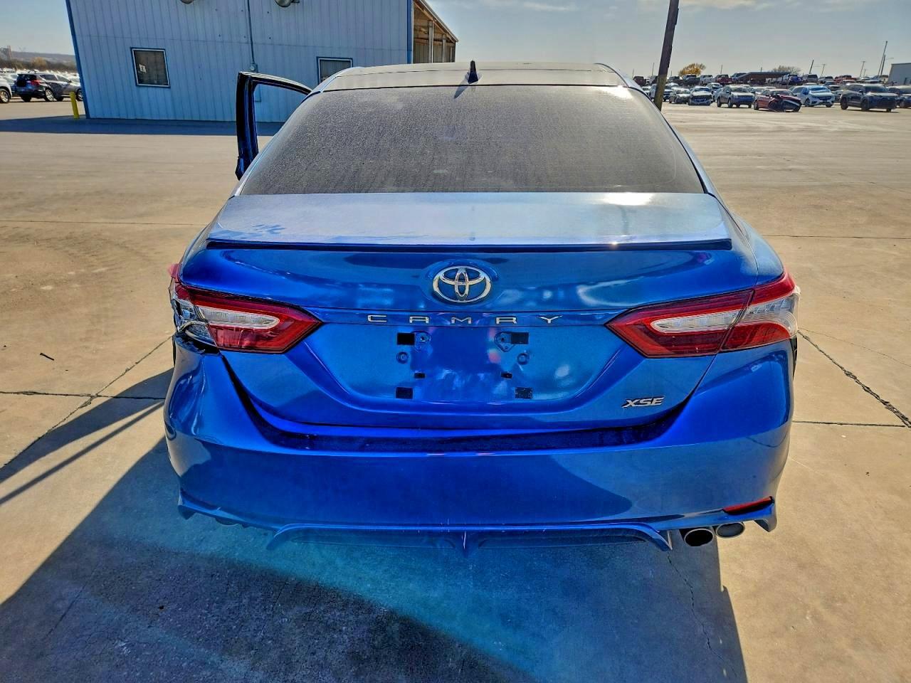 2020 Toyota Camry Xse - Фото 6