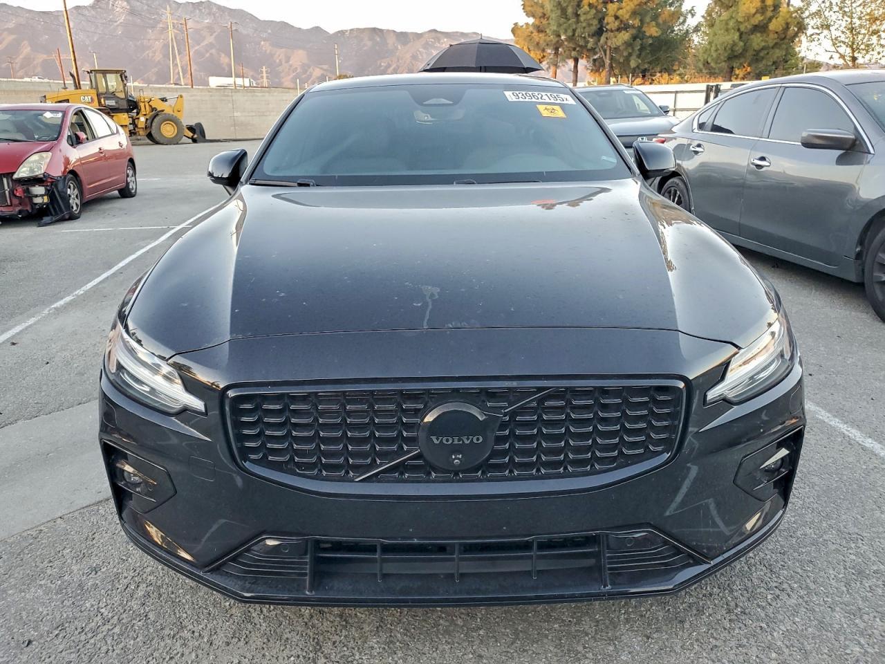 2024 Volvo S60 Plus - Image 5
