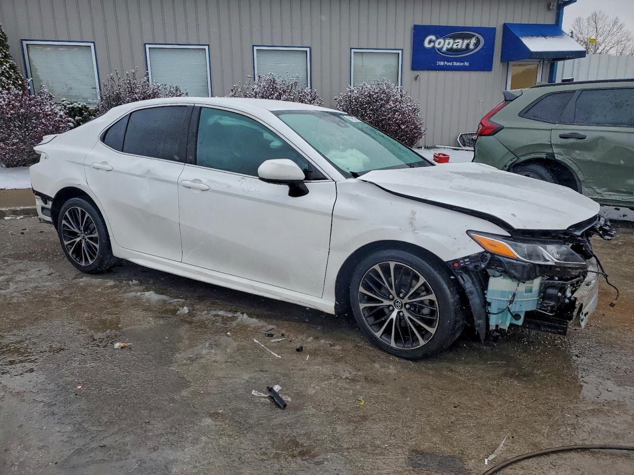 2018 Toyota Camry L - Image 4