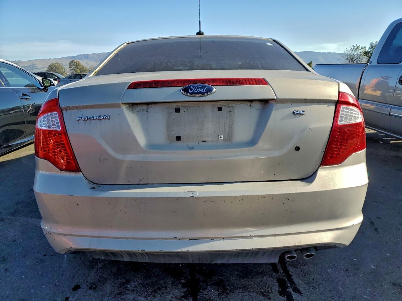 2010 Ford Fusion - Image 6