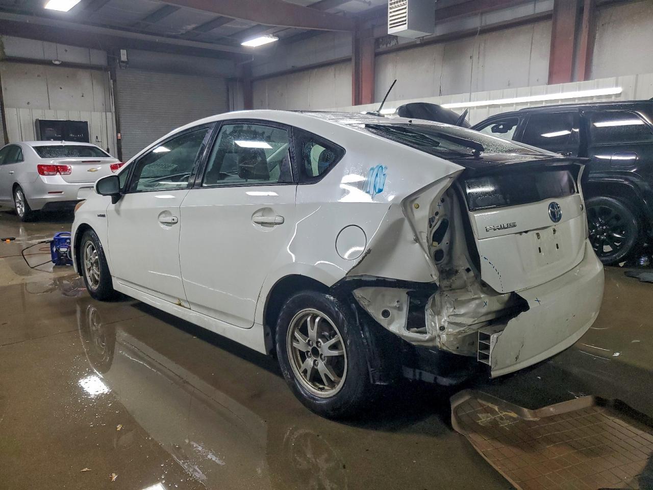 2010 Toyota Prius - Фото 2