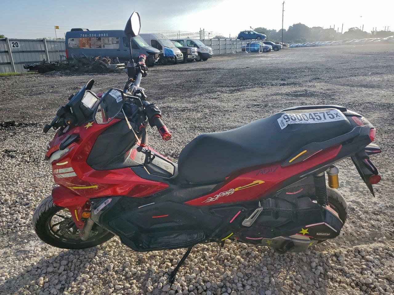 2022 Honda Adv150 A - Фото 3