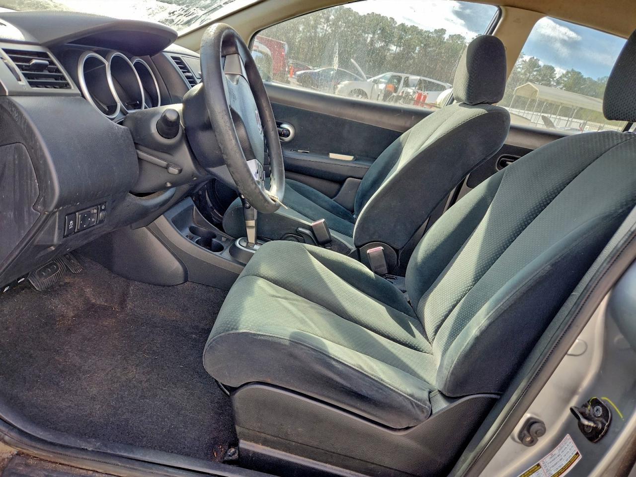 2012 Nissan Versa S - Image 7