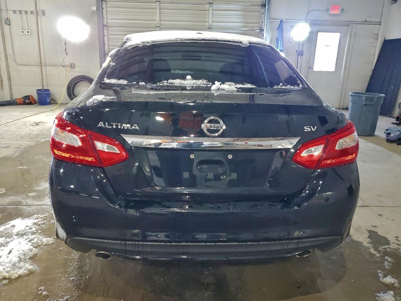 2017 Nissan Altima 2.5 - Image 6