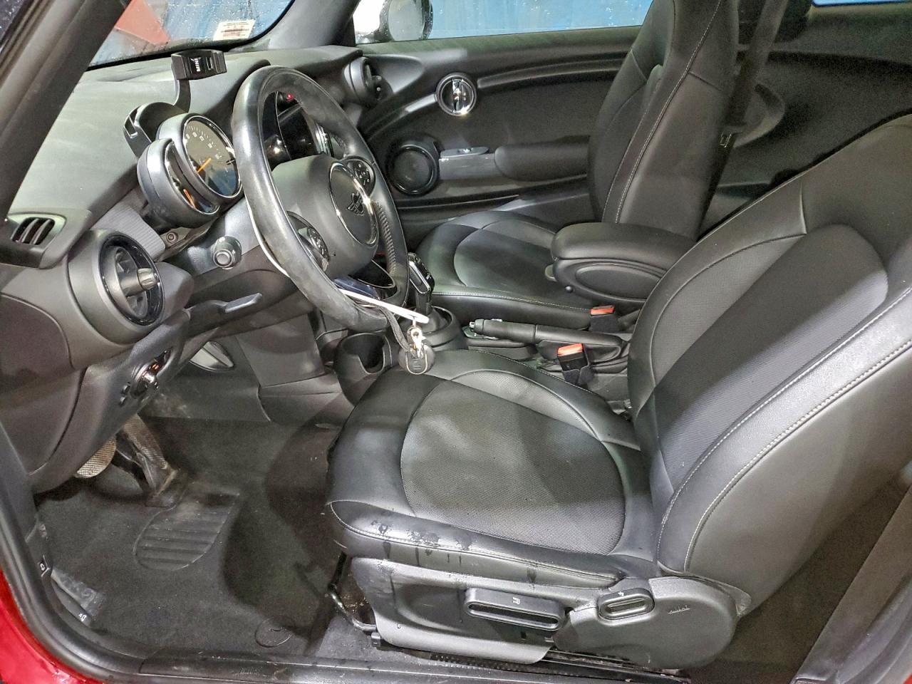 2020 Mini Cooper - Фото 7