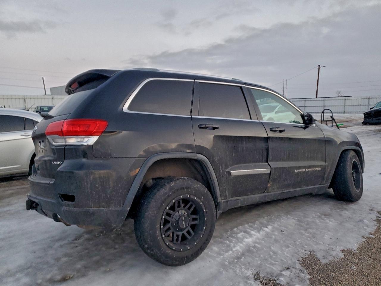 2014 Jeep Grand Cherokee Laredo - Image 3