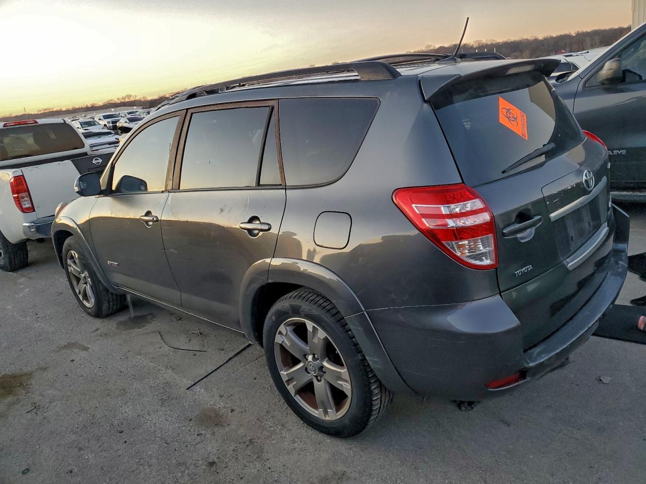 2010 Toyota Rav4 Sport - Фото 2