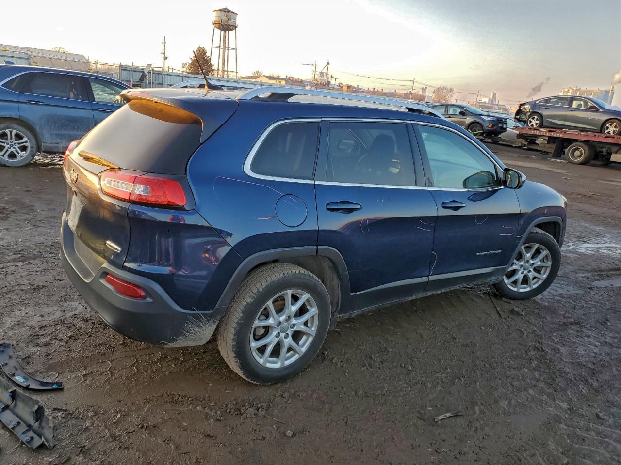 2018 Jeep Cherokee Latitude - Image 3