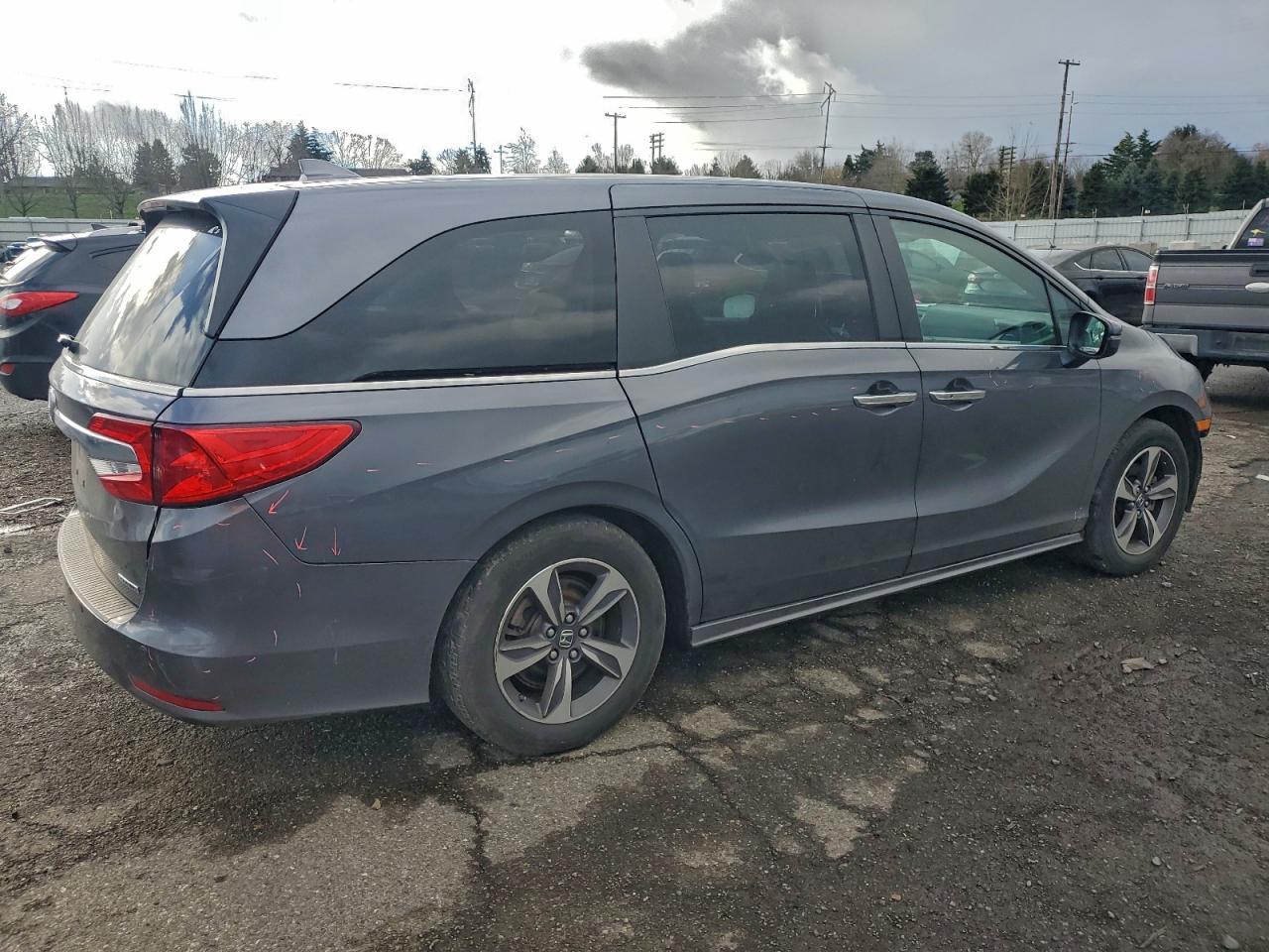2018 Honda Odyssey Touring - Фото 3