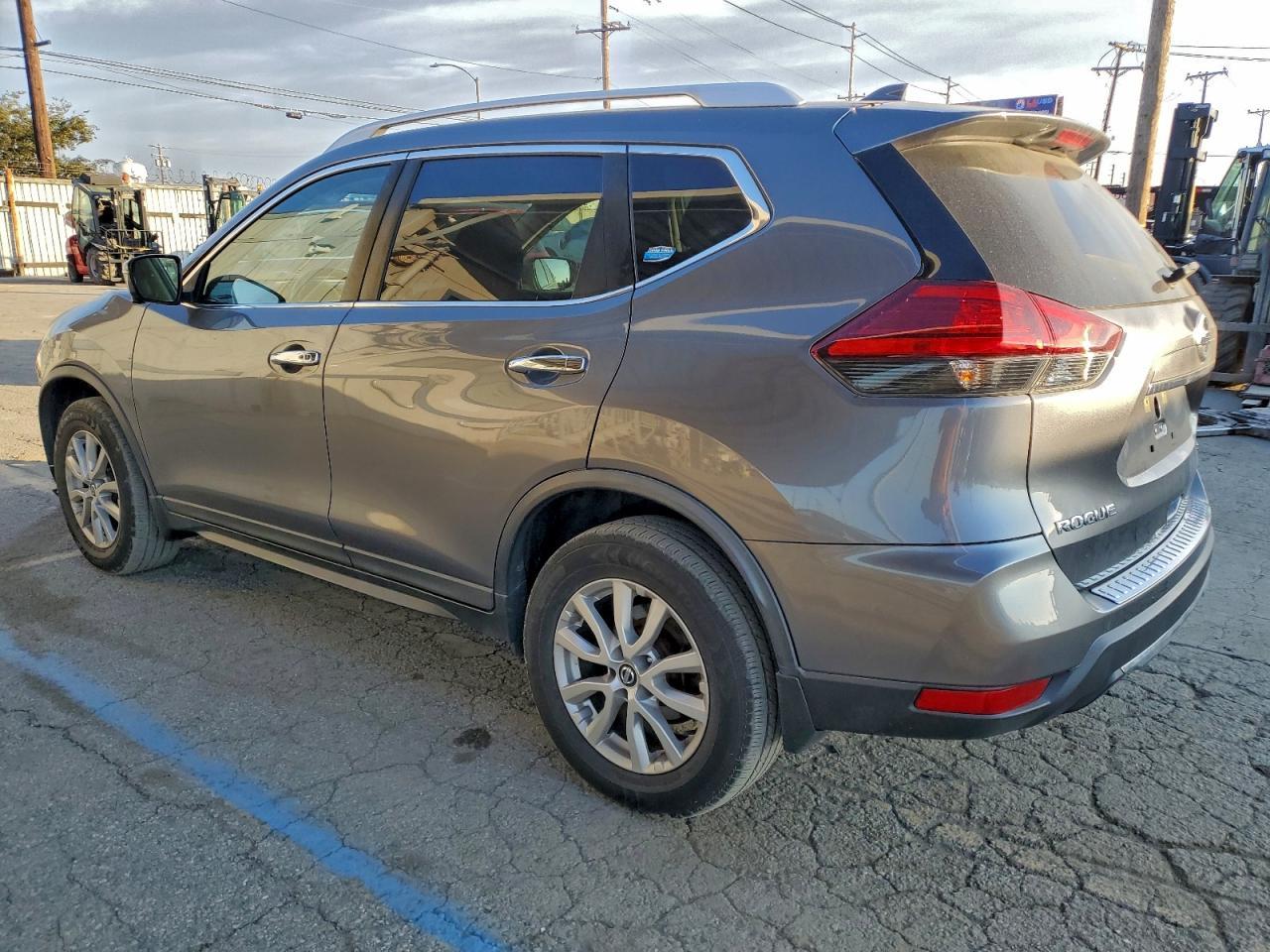 2017 Nissan Rogue S - Фото 2