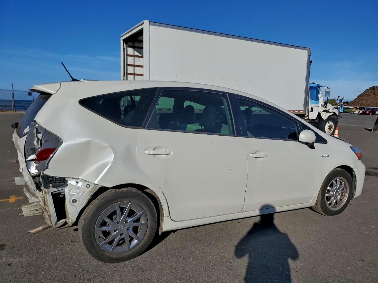 2017 Toyota Prius V - Фото 3