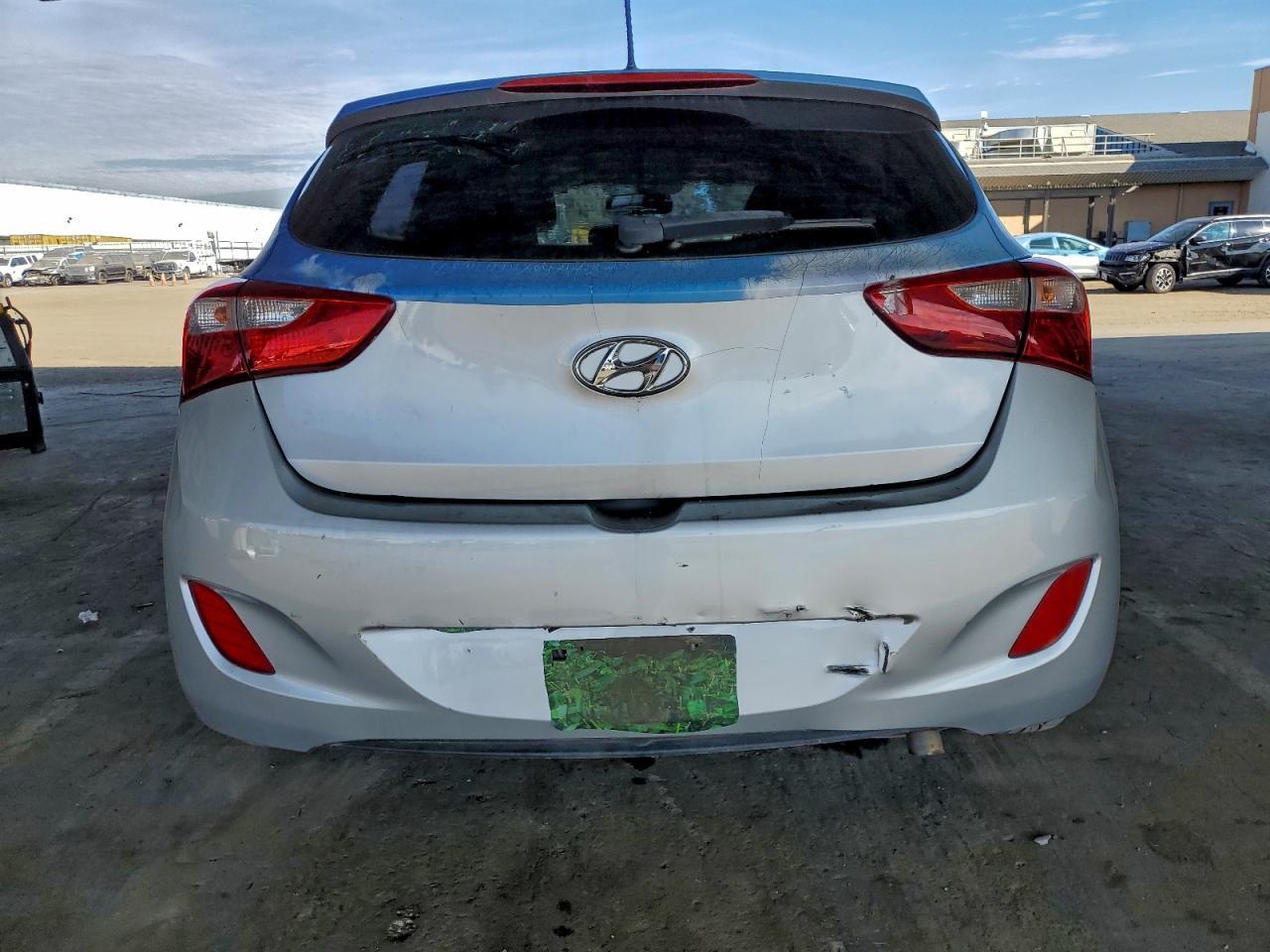 2017 Hyundai Elantra Gt - Фото 6