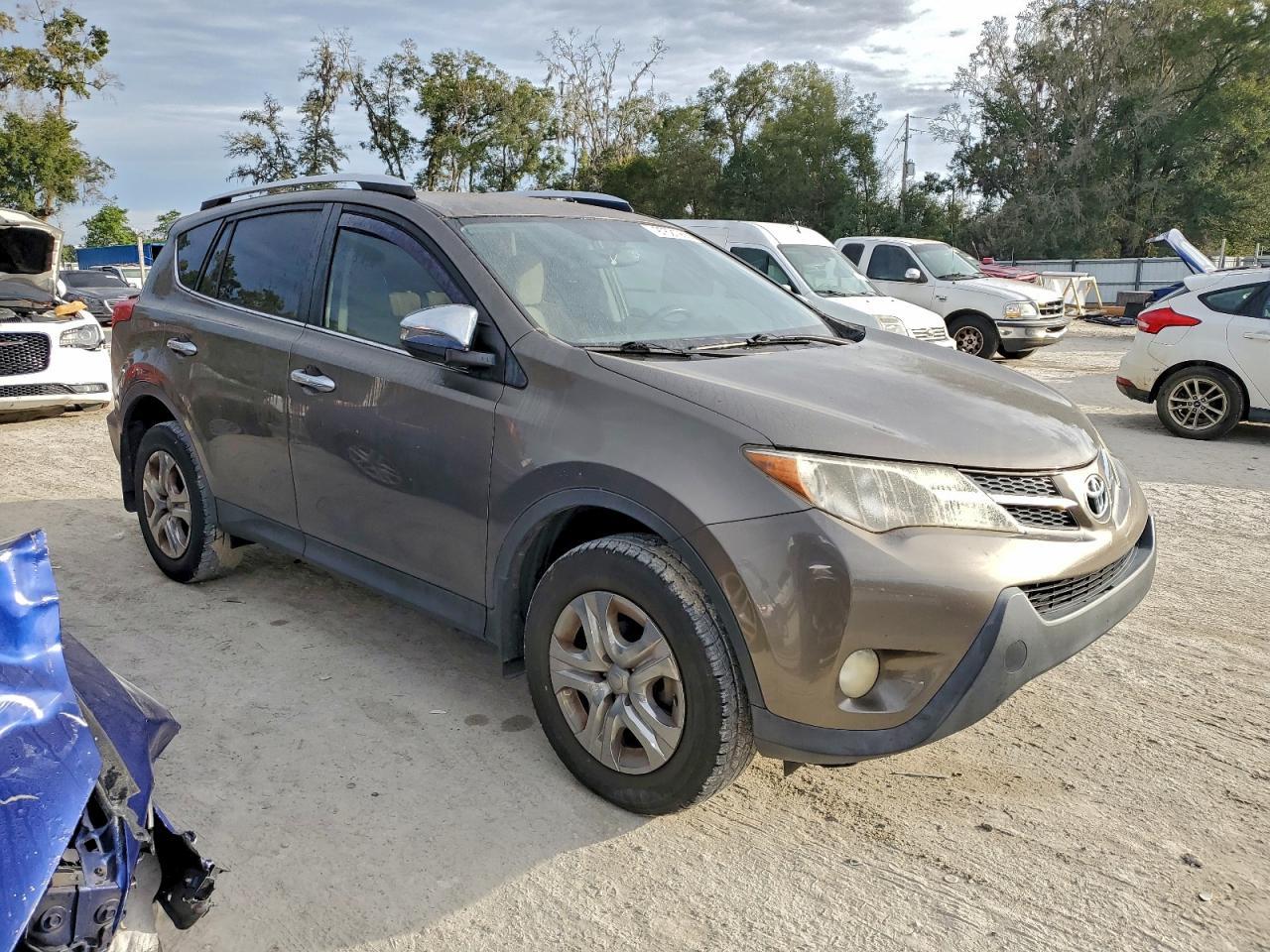 2013 Toyota Rav4 Le - Image 4