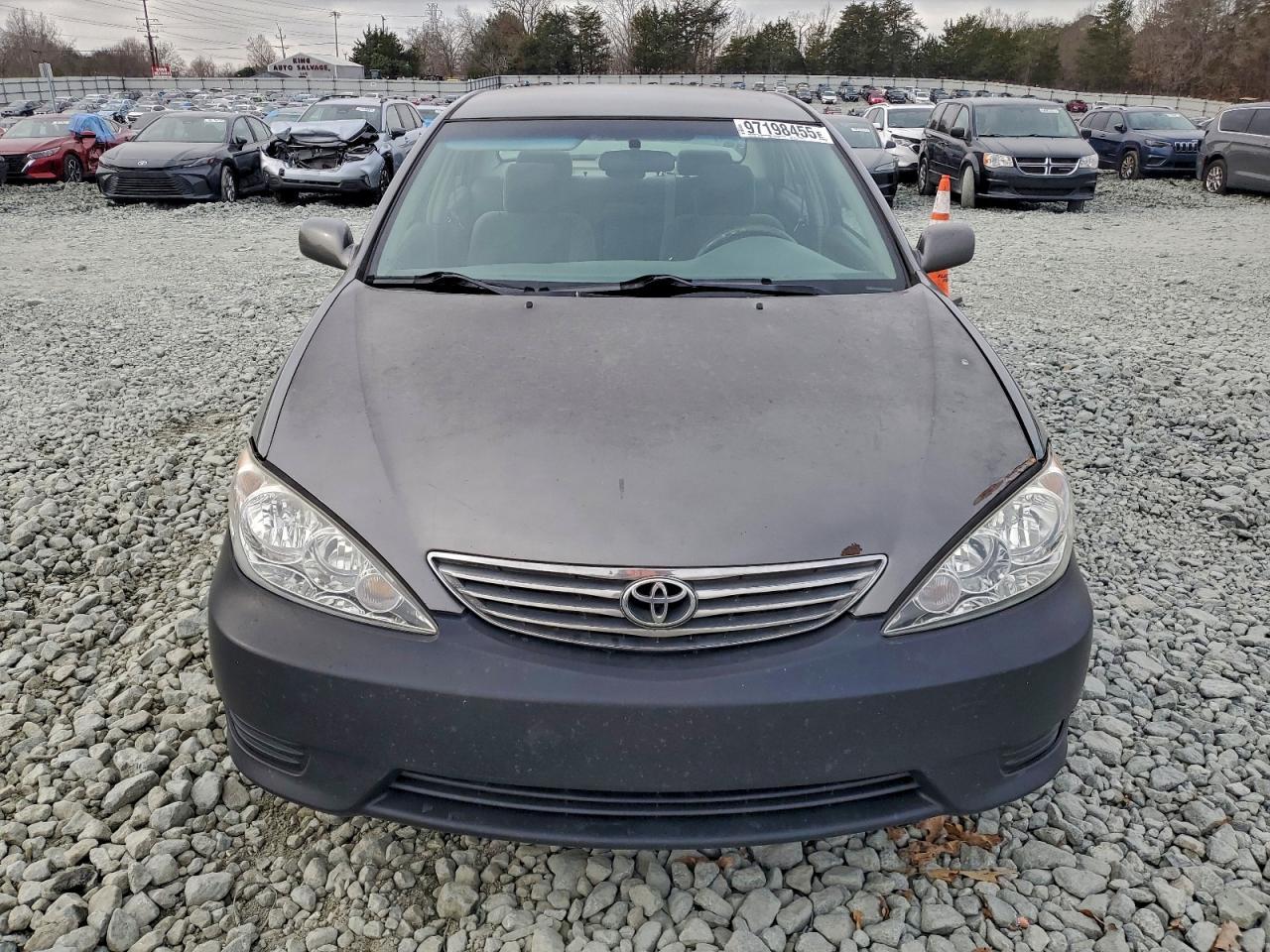 2006 Toyota Camry Le - Image 5