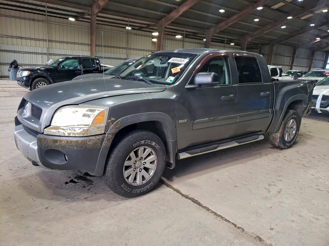 2006 Mitsubishi Raider Durocross