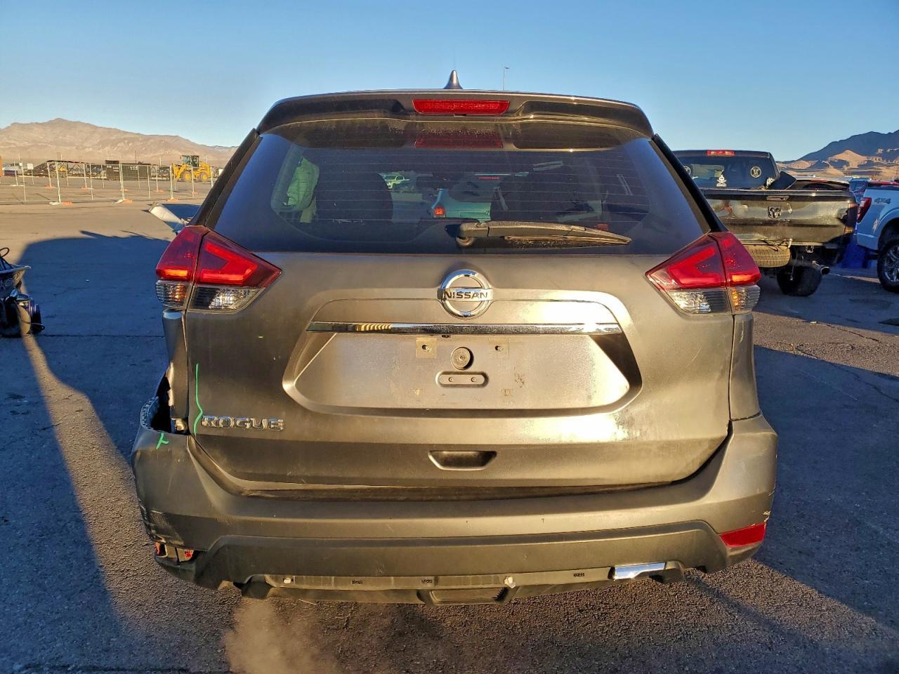 2019 Nissan Rogue S - Фото 6