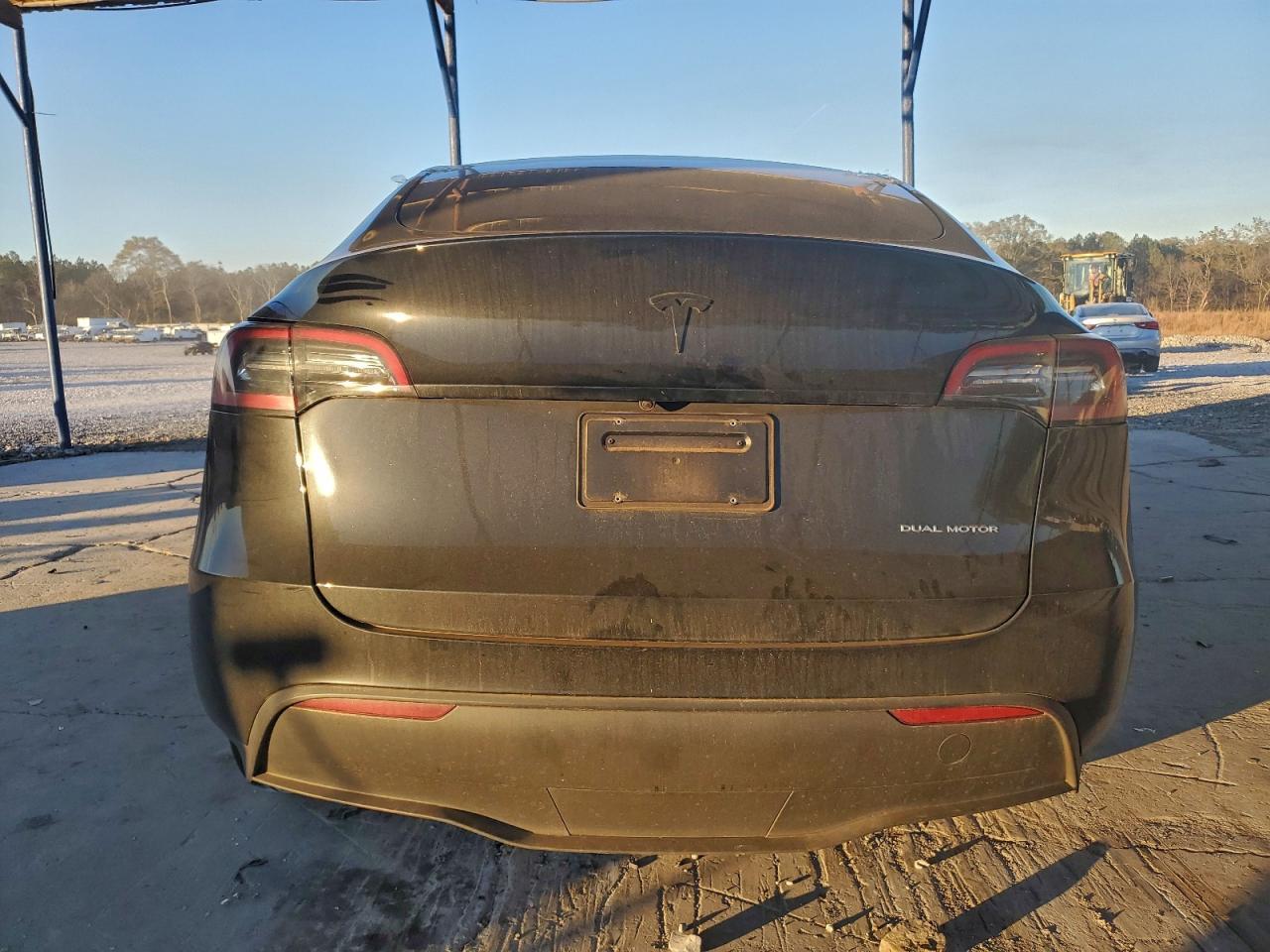 2023 Tesla Model Y - Image 6