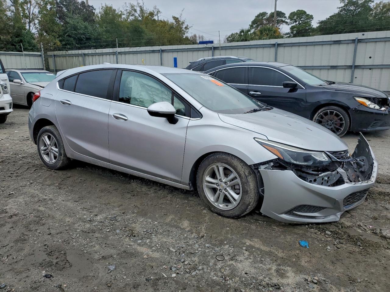2017 Chevrolet Cruze Lt - Фото 4