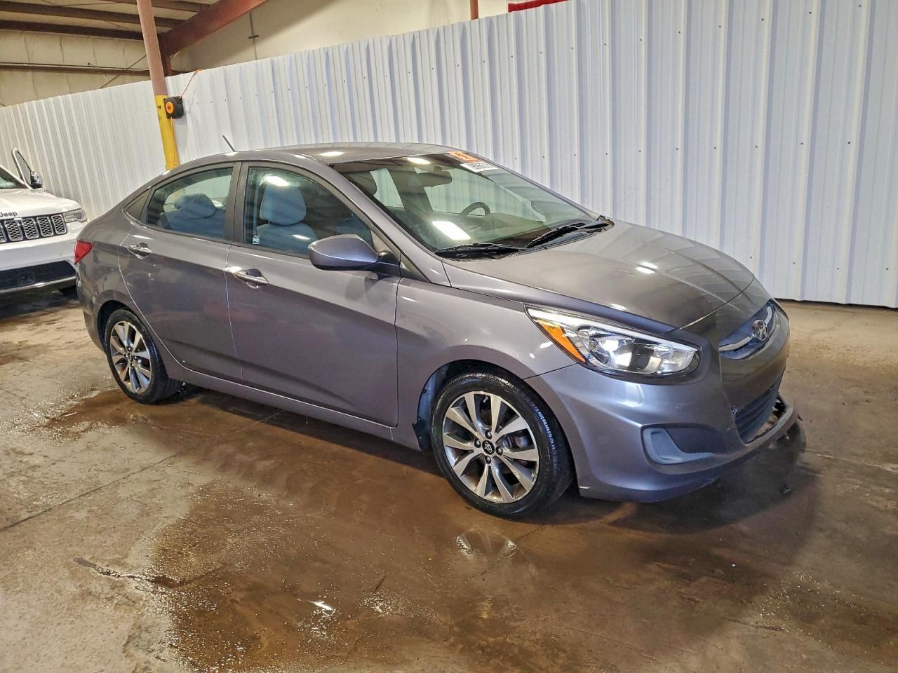 2017 Hyundai Accent Se - Фото 4