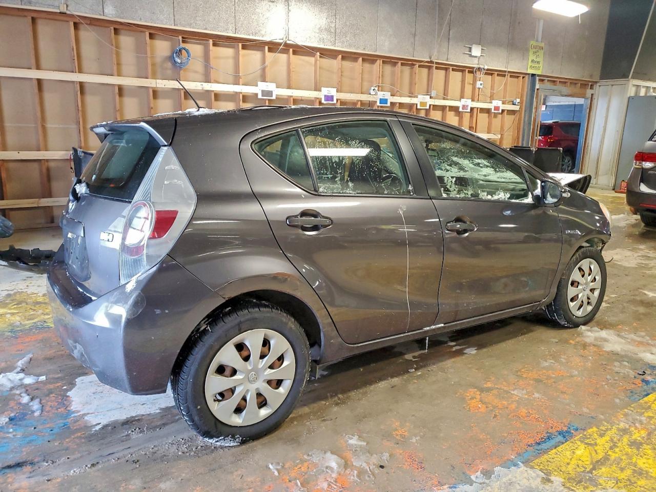 2013 Toyota Prius C - Фото 3