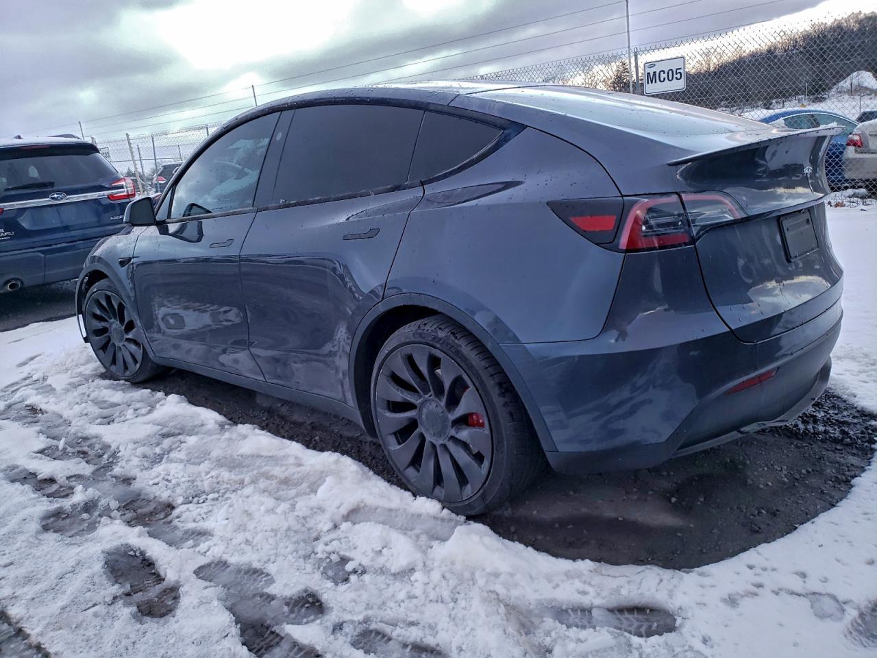 2023 Tesla Model Y - Фото 2