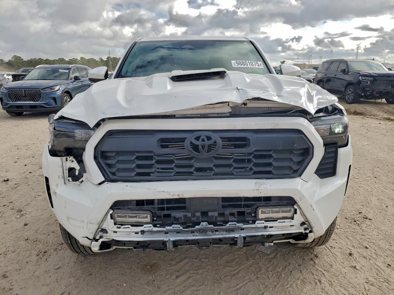 2024 Toyota Tacoma Double Cab - Image 5