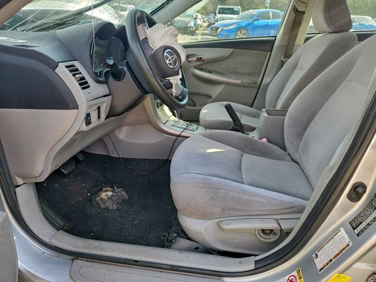 2011 Toyota Corolla Base - Фото 7