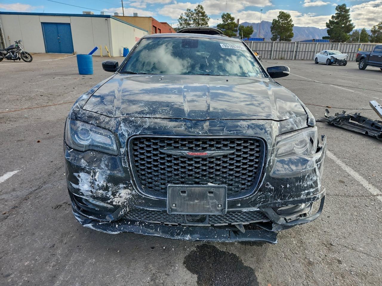 2022 Chrysler 300 S - Фото 5