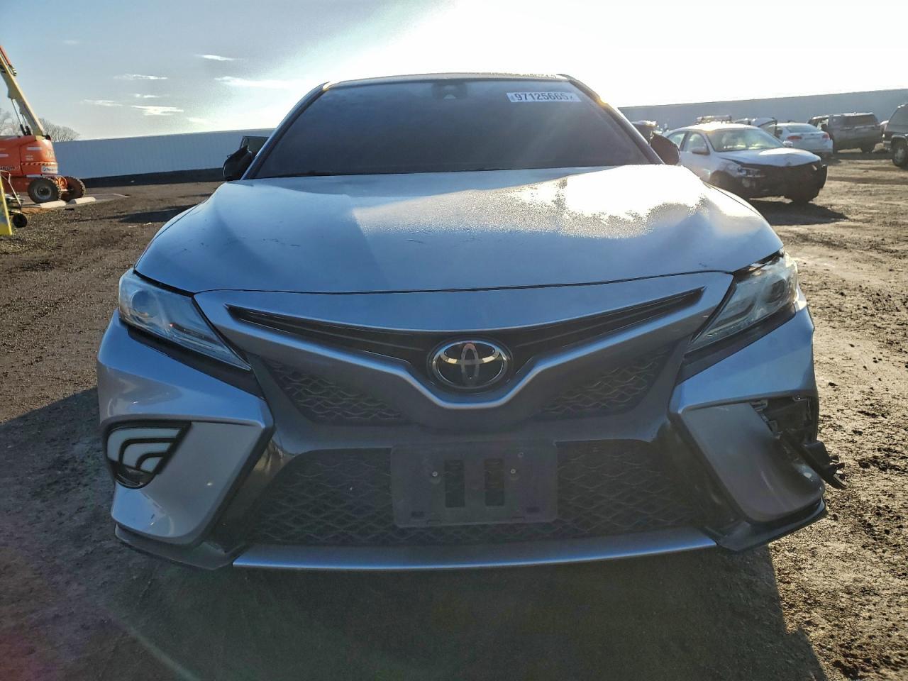 2019 Toyota Camry Xse - Фото 5