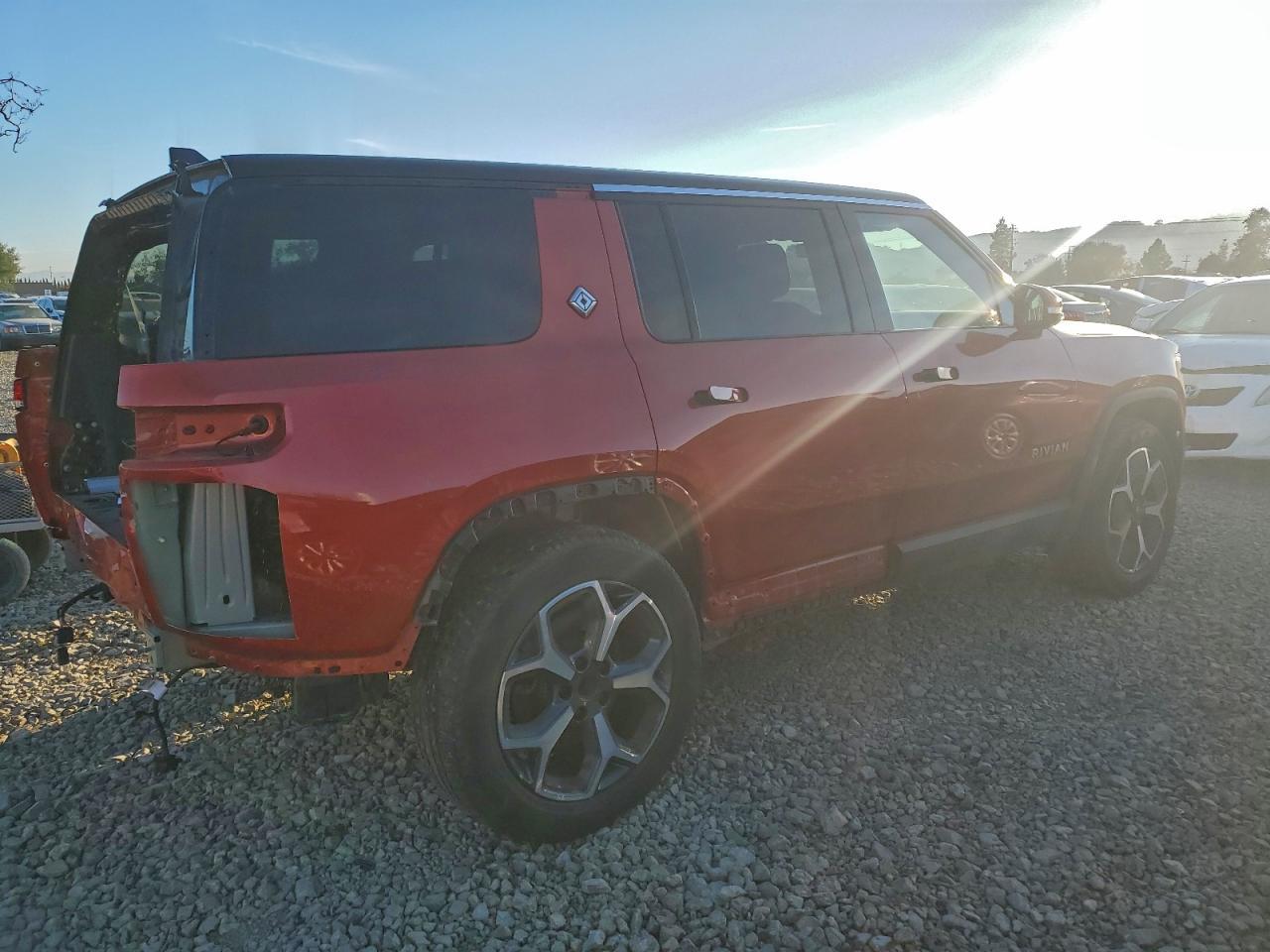 2023 Rivian R1S Adventure - Image 3