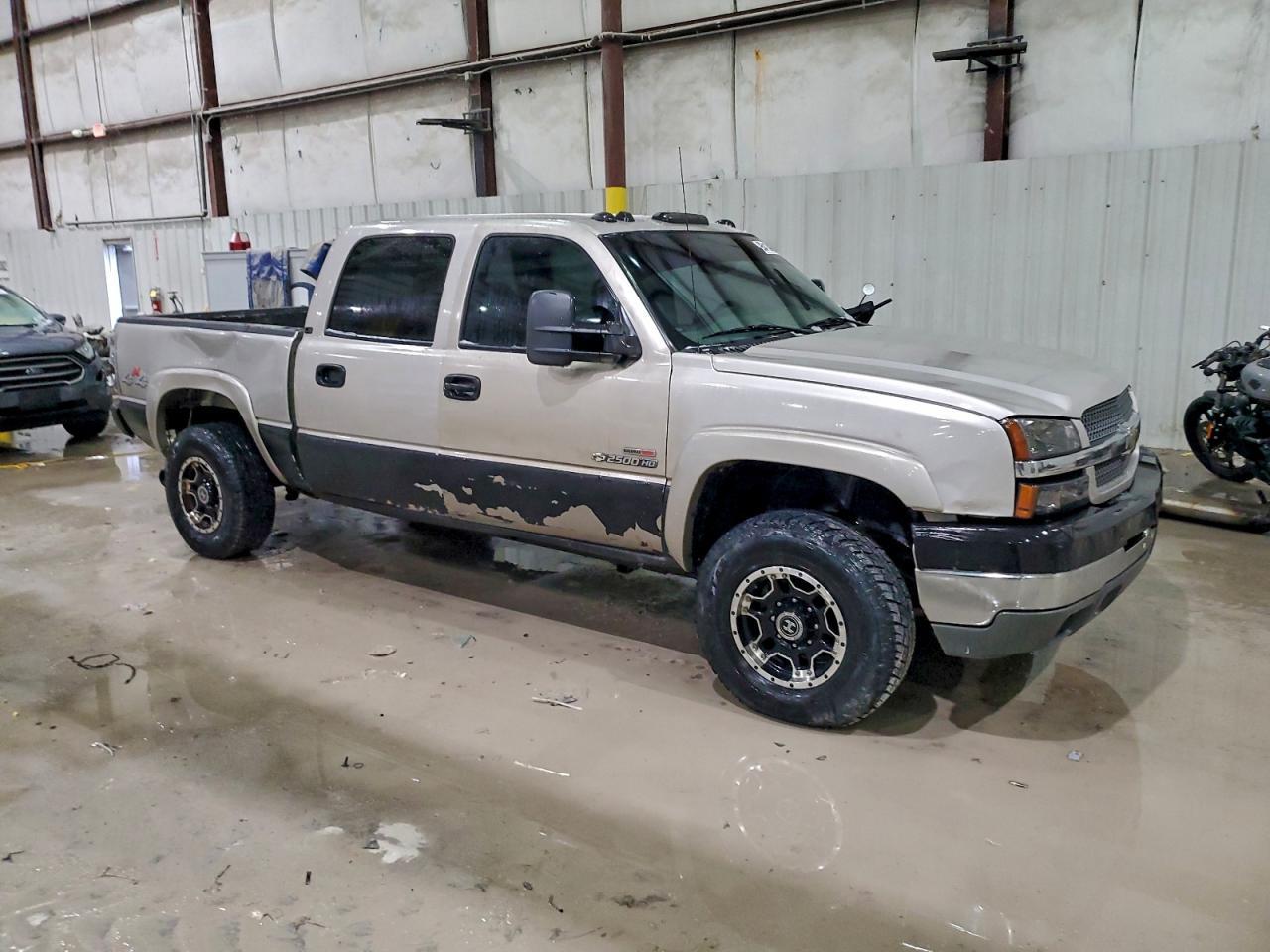 2004 Chevrolet Silverado K2500 Heavy Duty - Фото 4