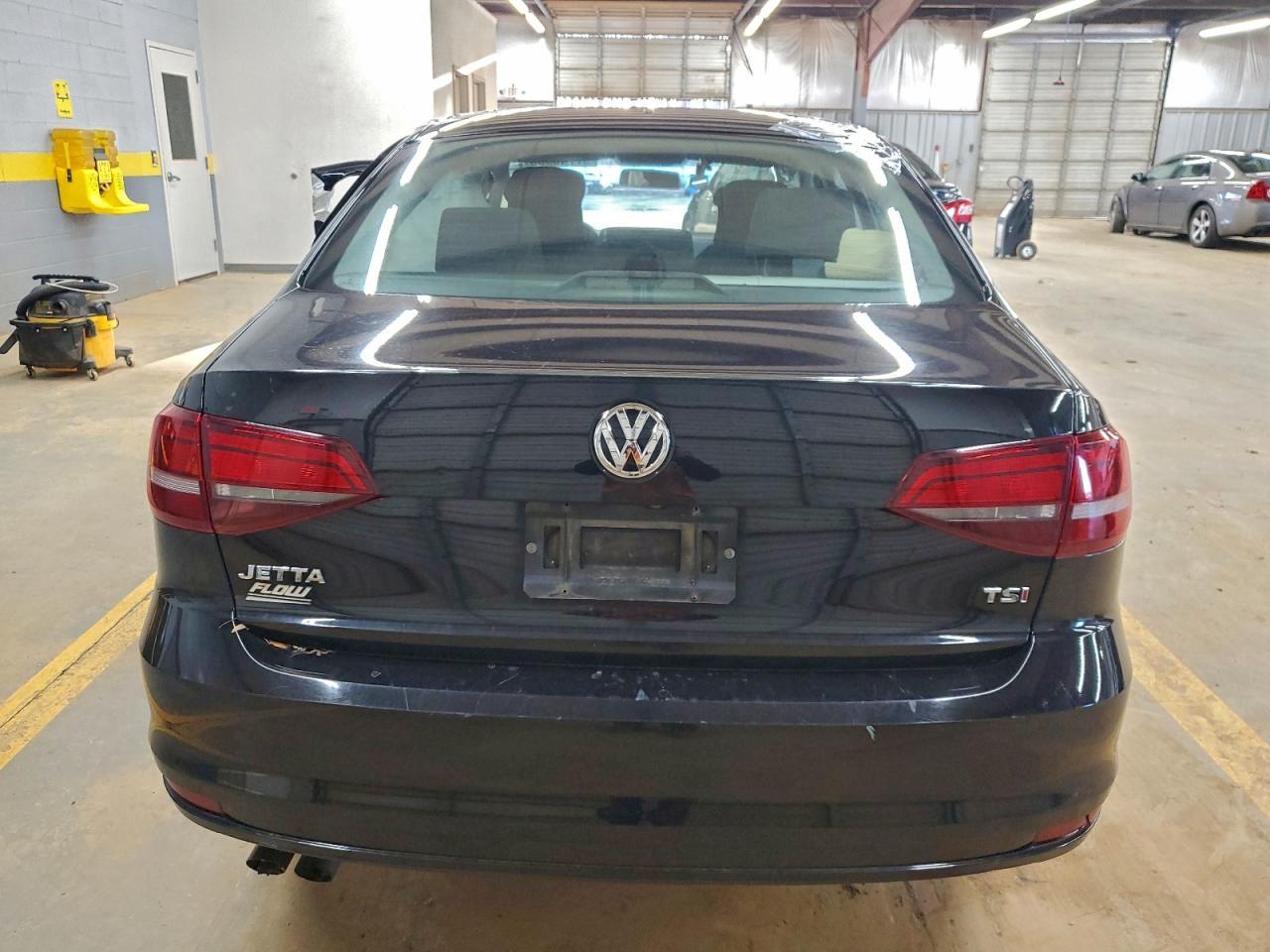2017 Volkswagen Jetta S - Фото 6