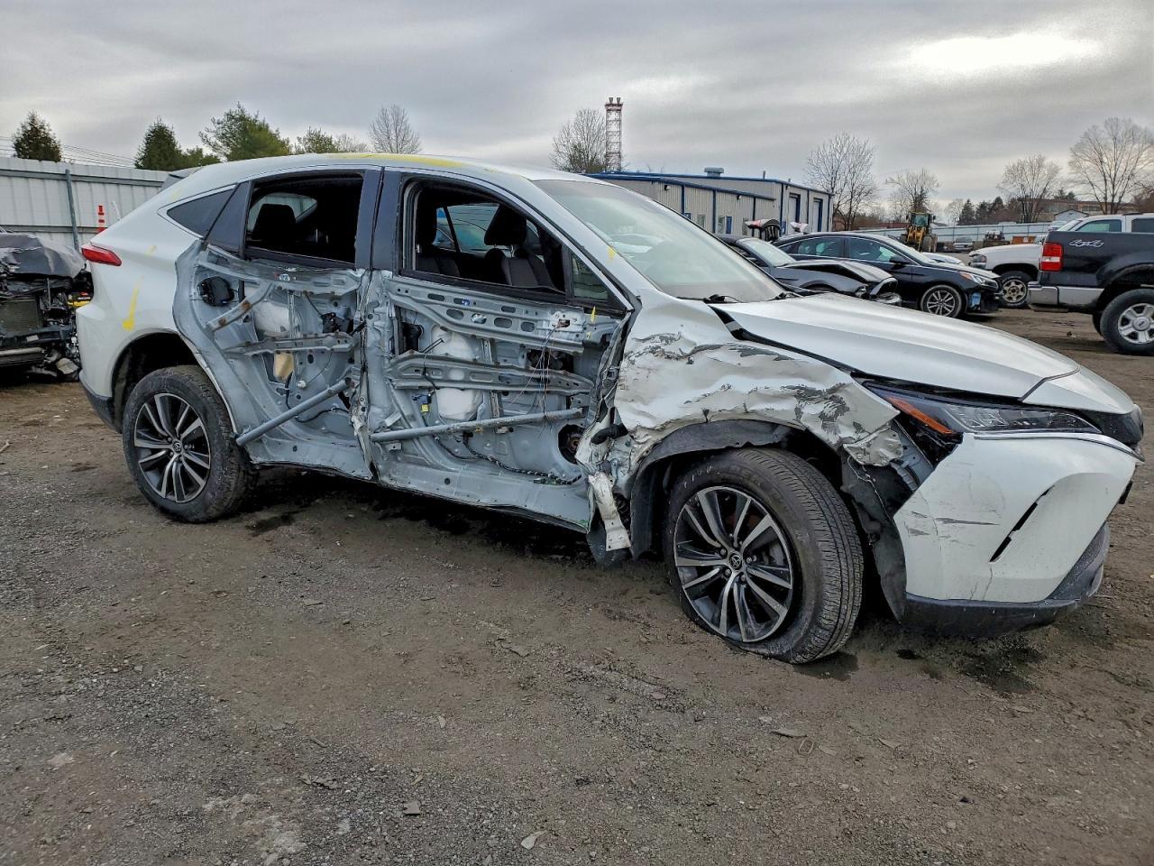2021 Toyota Venza - Image 4