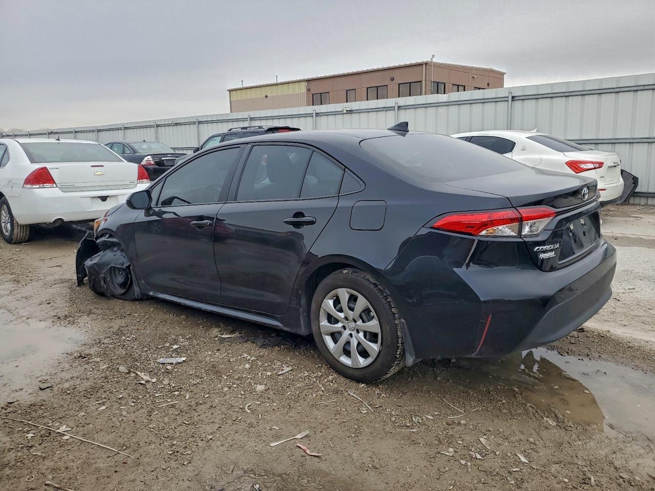 2024 Toyota Corolla Le - Фото 2