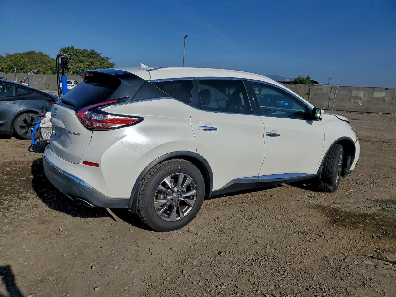 2015 Nissan Murano S - Фото 3