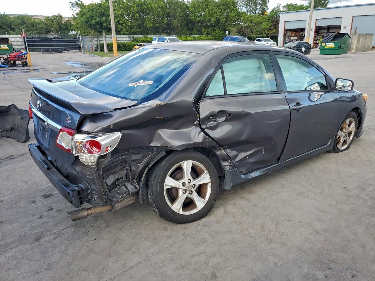 2013 Toyota Corrola - Image 3